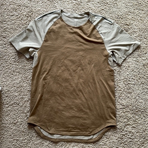 Lululemon Men’s workout tee size M - Picture 1 of 4